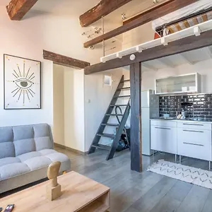 magnificent-2-room-apartment-vauban-district-37m2.fr-provencehotel.com/